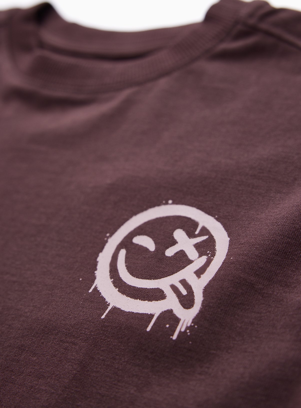 Burgundy Smile Graphic Print T-Shirt 10 years - Image 3 thumbnail